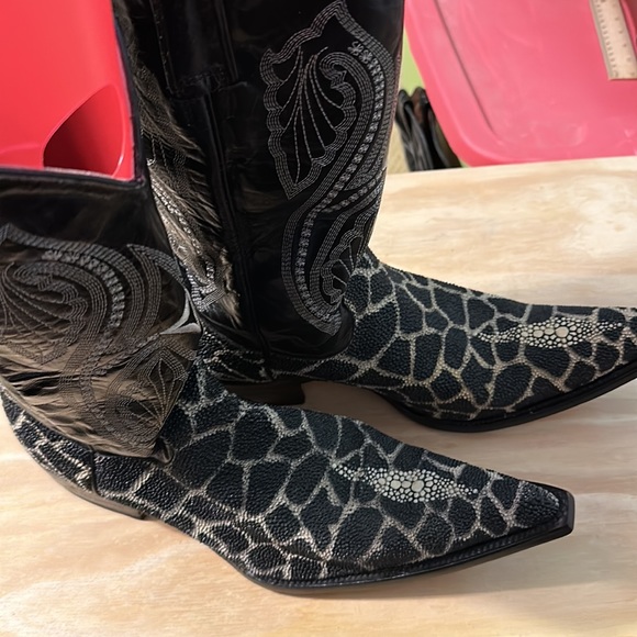 Herencia brand black/ white zebra design on Stingray western boots US 9 1/2 D - Picture 5 of 12